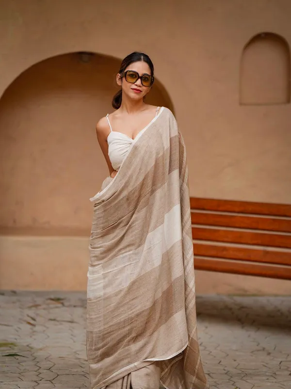 Beige_Linen_Cotton_Saree_For_Women
