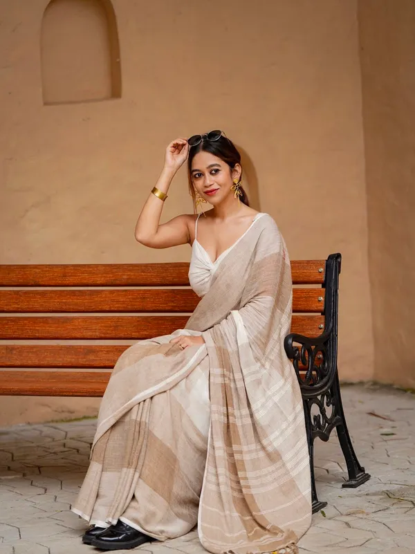 Beige_Linen_Cotton_Saree_For_Women