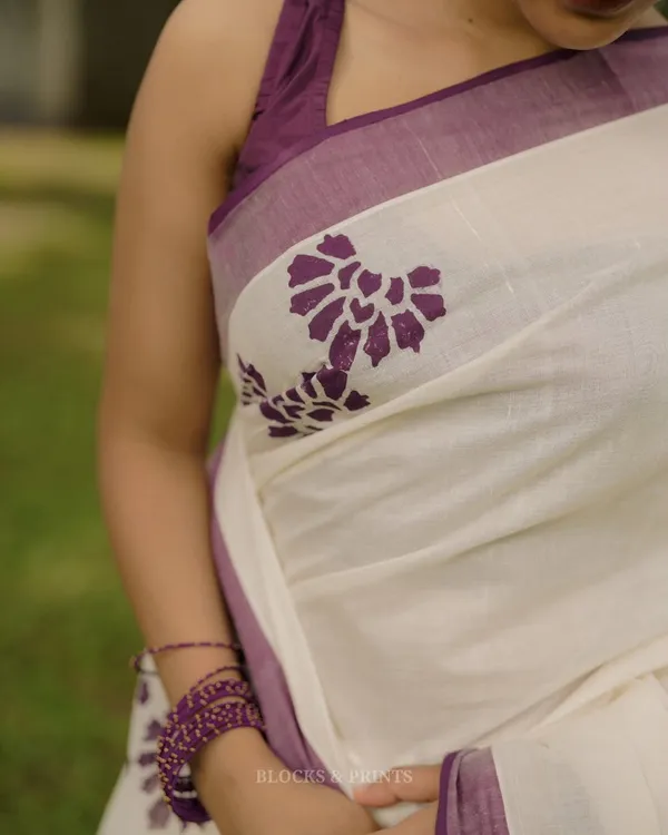 White_Linen_Cotton_Saree_For_Women