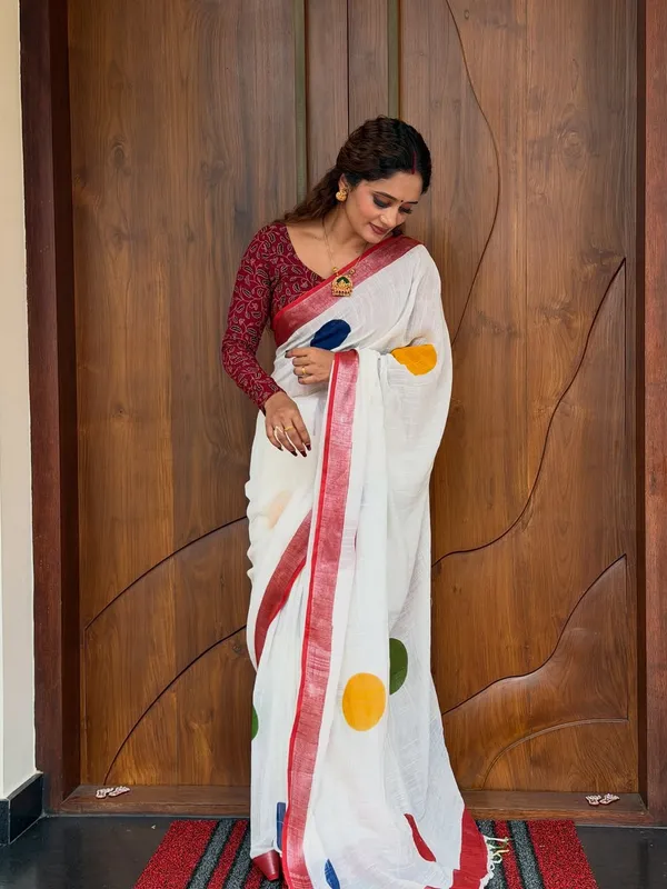 White_Linen_Cotton_Saree_For_Women