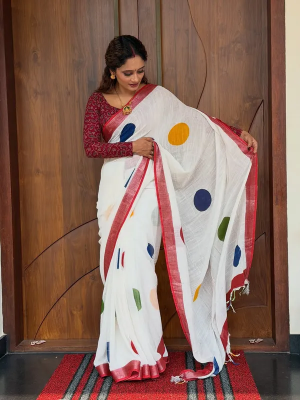 White_Linen_Cotton_Saree_For_Women