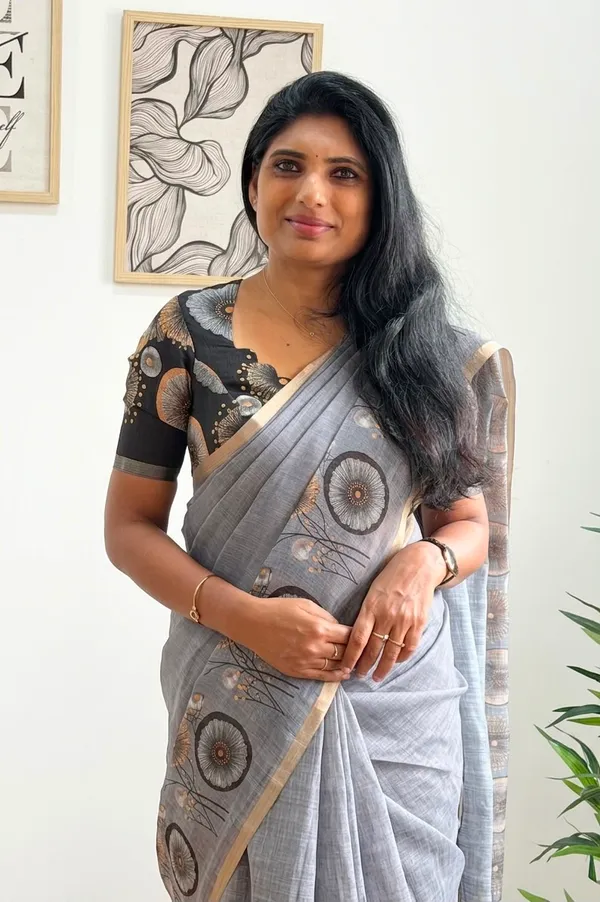 Grey_Linen_Cotton_Saree_For_Women
