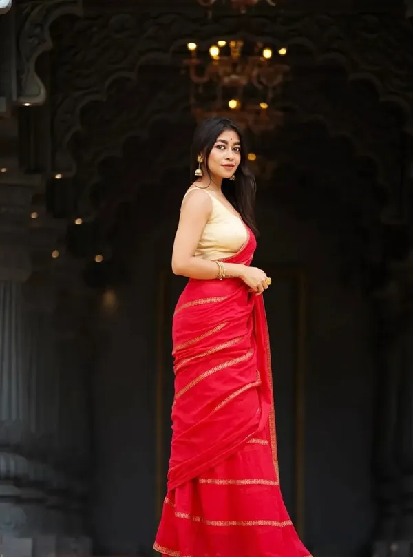 Red_Premium_Linen_Cotton_Saree_For_Women