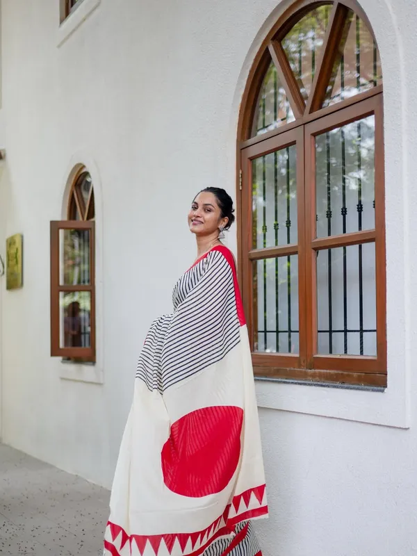 White_Premium_Linen_Cotton_Saree_For_Women
