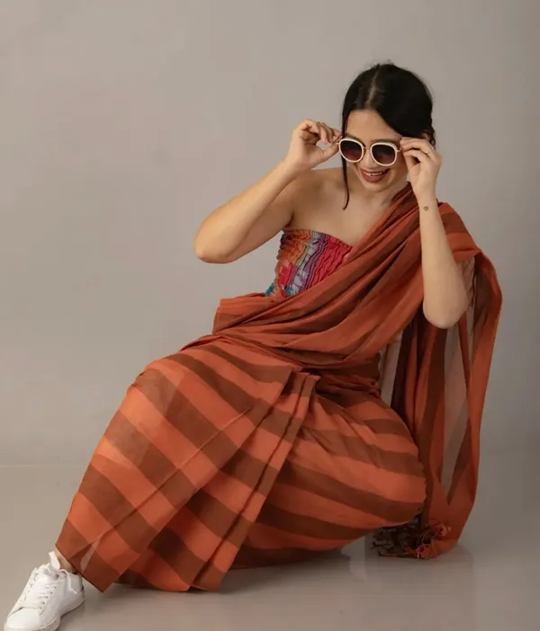 Brown_Premium_Linen_Cotton_Saree_For_Women