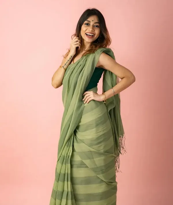 Green_Premium_Linen_Cotton_Saree_For_Women