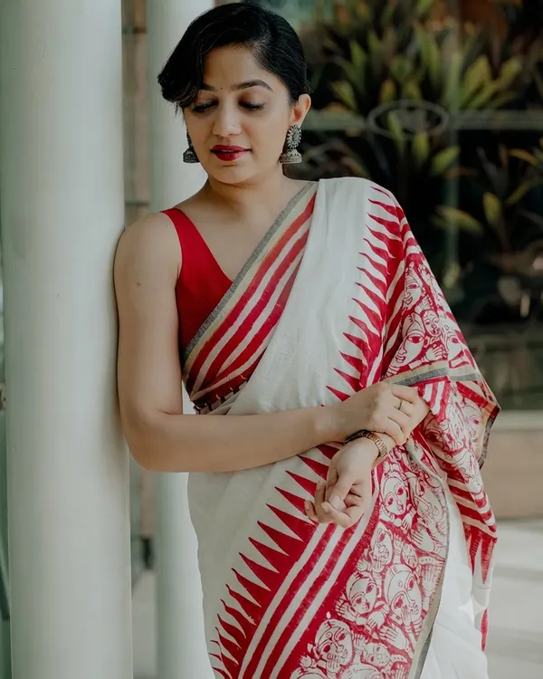 White_Premium_Linen_Cotton_Saree_For_Women
