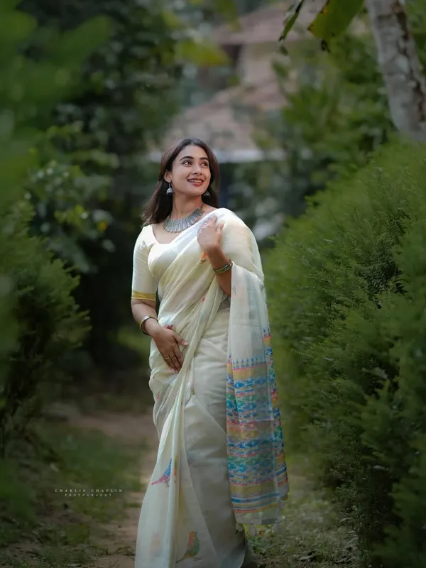 White_Premium_Linen_Cotton_Saree_For_Women