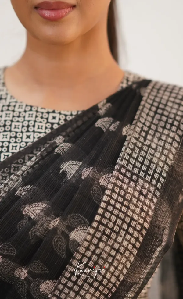 Black_Premium_Cotton_Kota_Check_Saree_For_Women