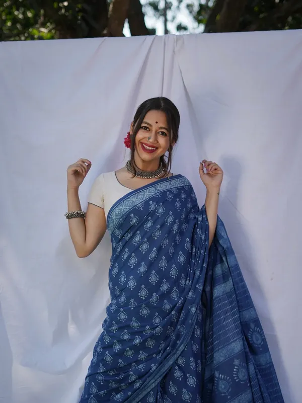 Indigo_Blue_Linen_Cotton_Saree_For_Women