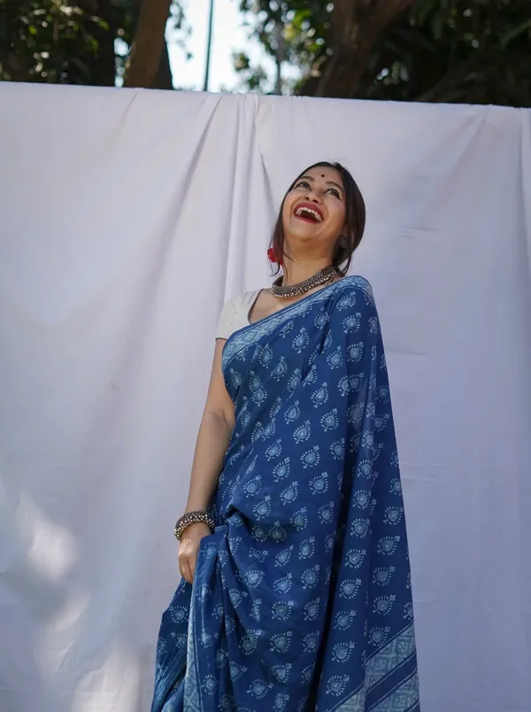 Indigo_Blue_Linen_Cotton_Saree_For_Women