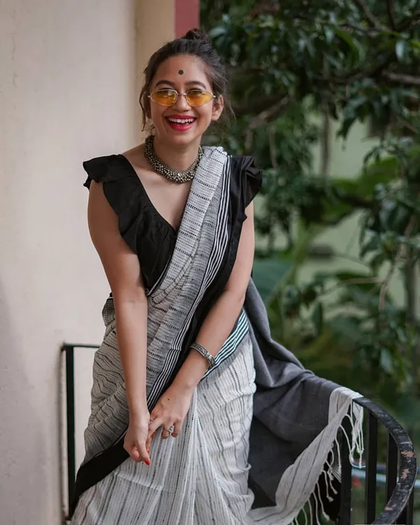 White_Premium_Linen_Cotton_Saree_For_Women