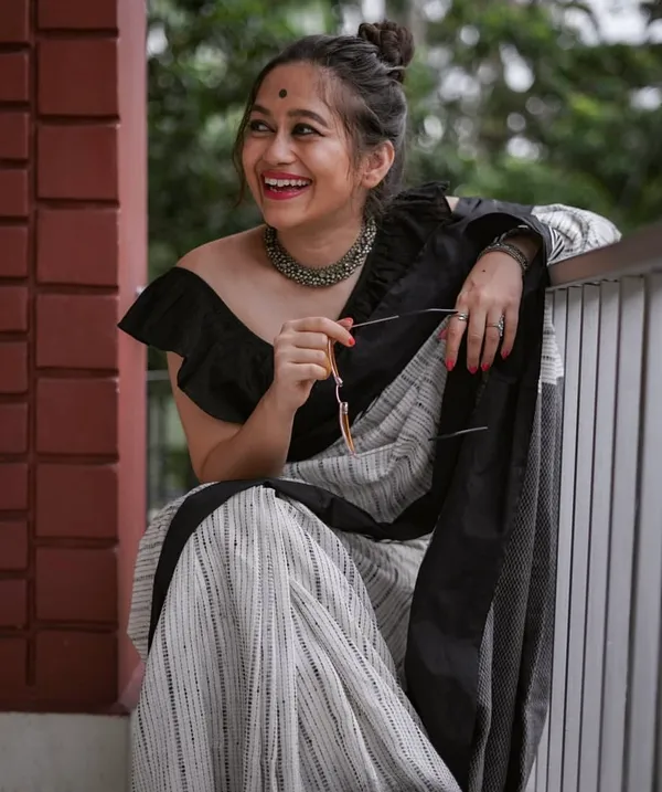 White_Premium_Linen_Cotton_Saree_For_Women