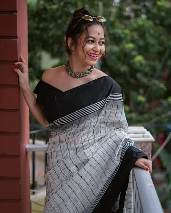 White_Premium_Linen_Cotton_Saree_For_Women