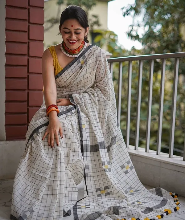Off_White_Premium_Linen_Cotton_Saree_For_Women