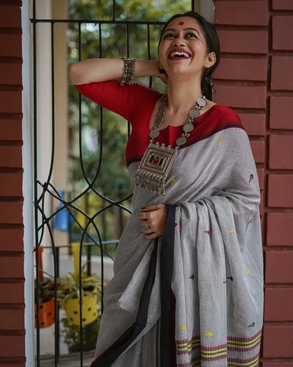 Grey_Premium_Linen_Cotton_Saree_For_Women