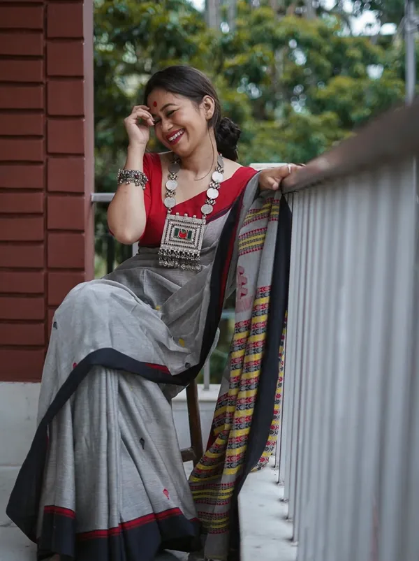 Grey_Premium_Linen_Cotton_Saree_For_Women