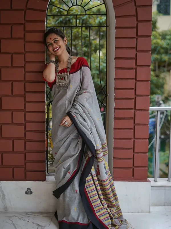 Grey_Premium_Linen_Cotton_Saree_For_Women