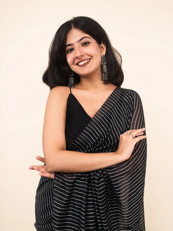 Black_Premium_Linen_Cotton_Saree_For_Women