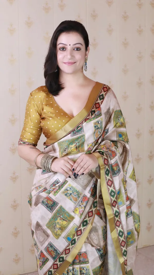 Gold_Mulmul_Cotton_Saree_For_Women