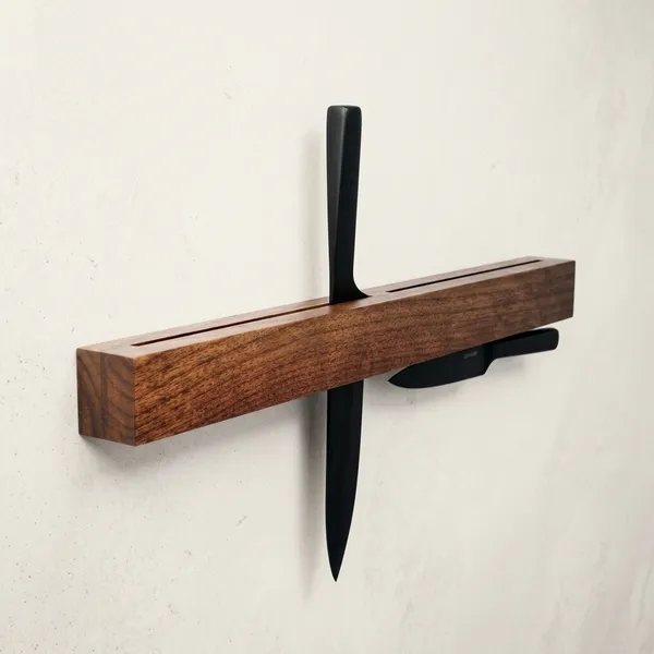 Wooden_Magnetic_Knife_Holder