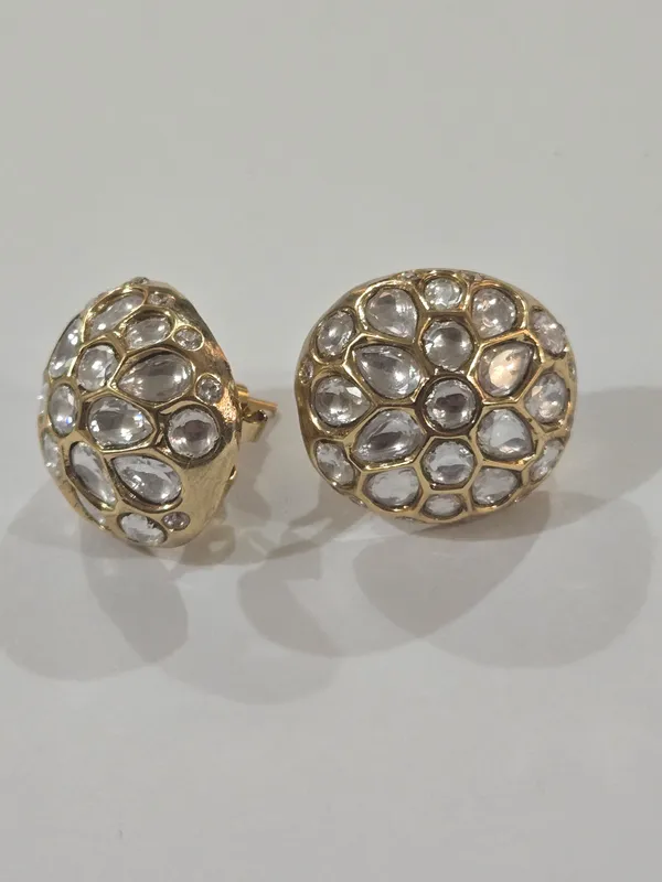 Gold_Metal_Alloy,_Stone_Kundan_Jhumka_Earrings_For_Women