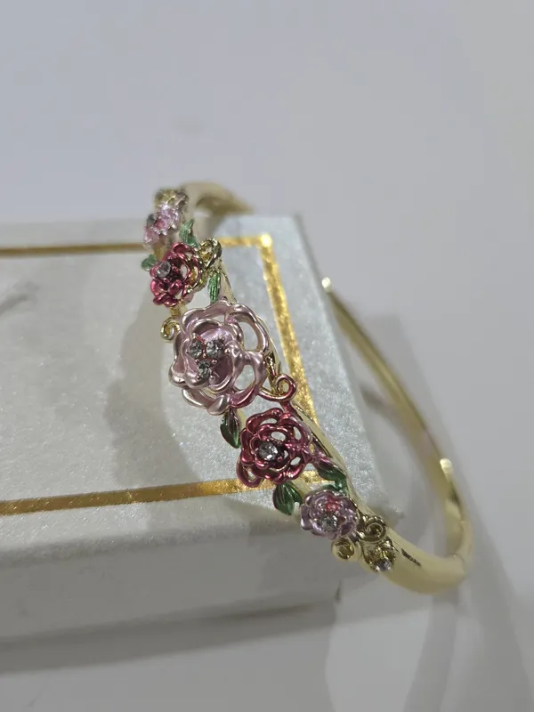 Multicolor_Metal_Alloy,_Stone_Cuff_Bracelet_For_Women