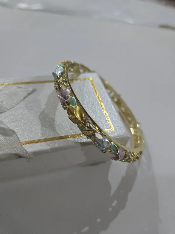 Multicolor_Metal_Alloy,_Stone_Embellished_Bangle_For_Women