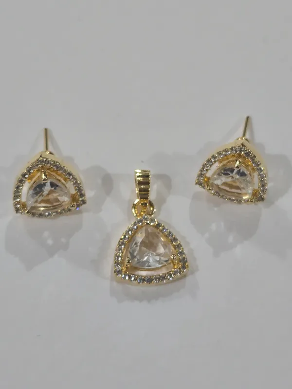 Gold_Metal_Alloy,_Stone_Pendant_And_Earrings_Set_For_Women