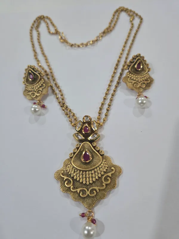 Gold_Metal_Alloy,_Stone_Temple_Necklace_Set_For_Women