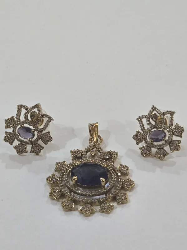 Gold_Metal_Alloy,_Stone_Stone_Embellished_Jewellery_Set_For_Women