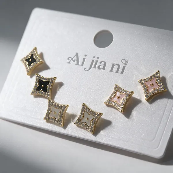 Gold_Metal_Alloy,_Stone_Bindi_Set_For_Women