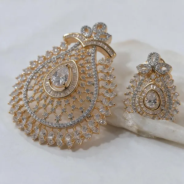 Gold_Metal_Alloy,_Stone_Jewellery_Set_For_Women