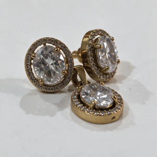 Gold_Metal_Alloy,_Stone_Round_Crystal_Jewellery_Set_For_Women