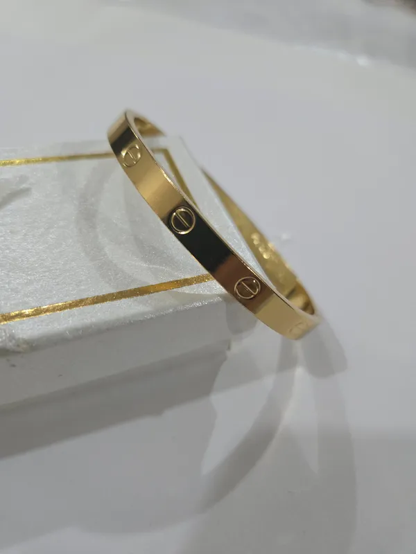 Gold_Metal_Alloy,_Stone_Screw_Detail_Bracelet_For_Women