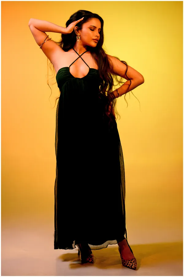 Emerald_Green_Pleated_Dress