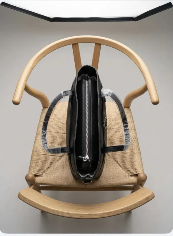 Black_Solid_Tote_Bag_For_Women