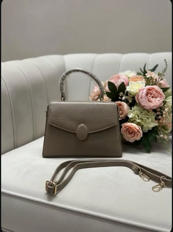 HN_Grey_Handbag
