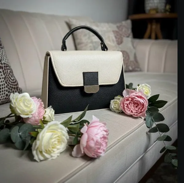HN_Premium_Black_and_White_Bag