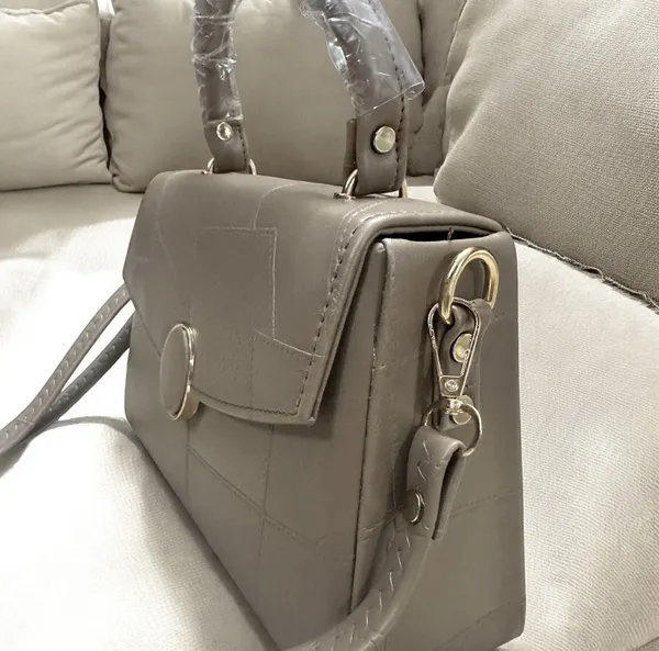 Brown_Solid_Hand_Held_Bag_For_Women