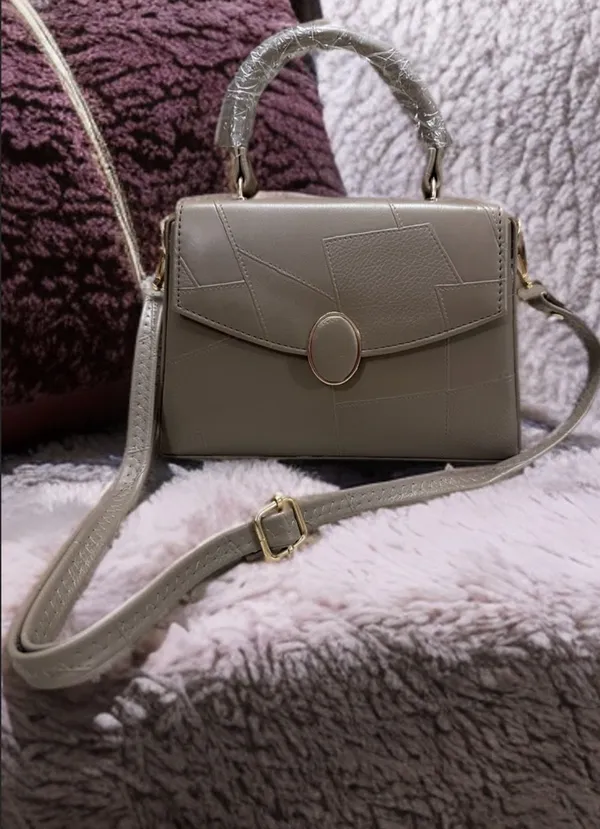 Brown_Solid_Hand_Held_Bag_For_Women