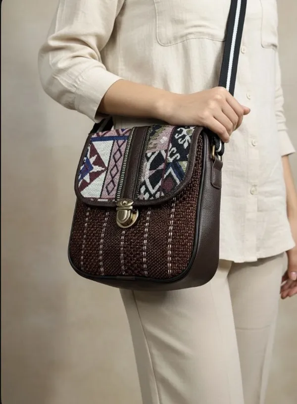 Brown_Jute_Messenger_Bag_For_Women