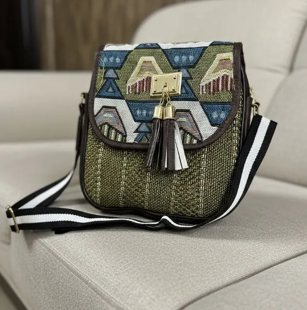 Green_Jute_Messenger_Bag_For_Women
