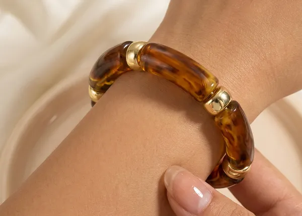 Retro_Acrylic_Stretchable_Resin_Bangle_Brown