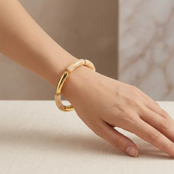 Thin_Retro_Gold_Acrylic_Bangle