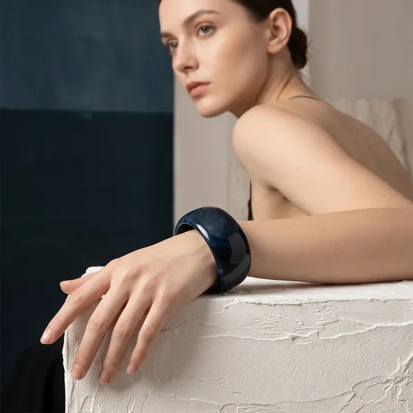 Deep_Sea_Wide_Resin_Bangle