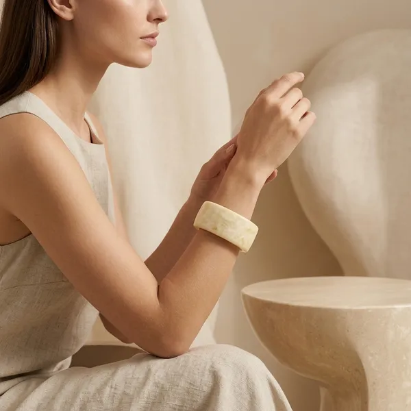 Wide_Brimmed_Resin_Bangle_White