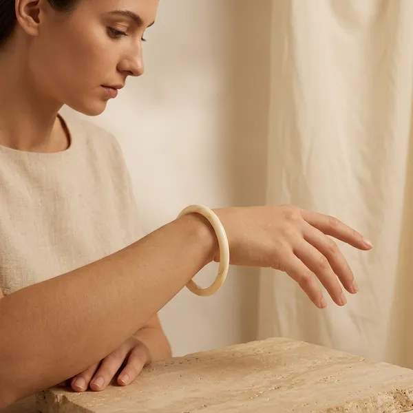 Classic_Thin_Acrylic_Bangle_White