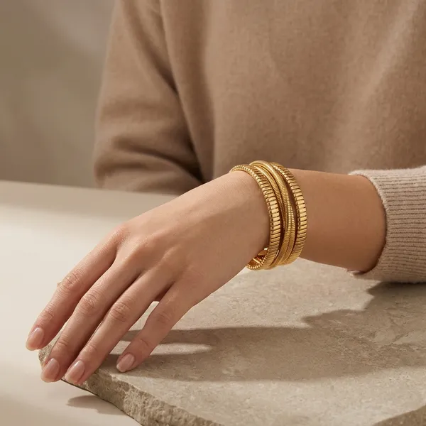 Gold_Stack_Bangle