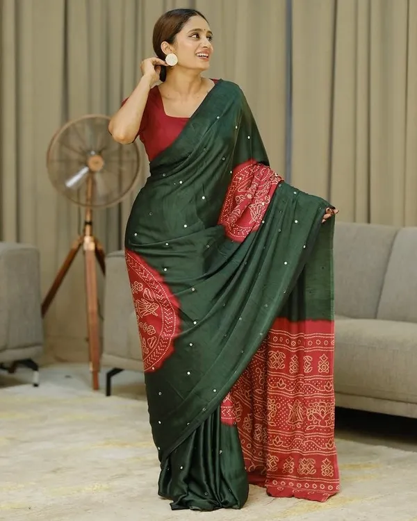 Women’s_Forest_Green_Pure_Modal_Silk_Saree_with_Rustic_Red_Folk_Art_Print_&_Traditional_Designer_Pallu